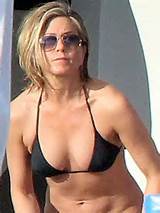 Jennifer Aniston milf bikini celeb holiday - 7.jpg