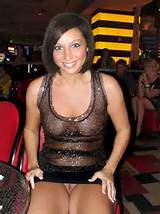 Upskirts - Pussy in Public - Disco-Pub-Bar - Disco upskirt Milf 46.jpg