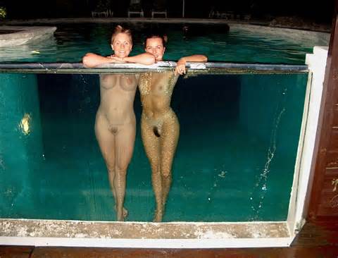 milf-posing-naked-in-pool-12632-milf.jpg